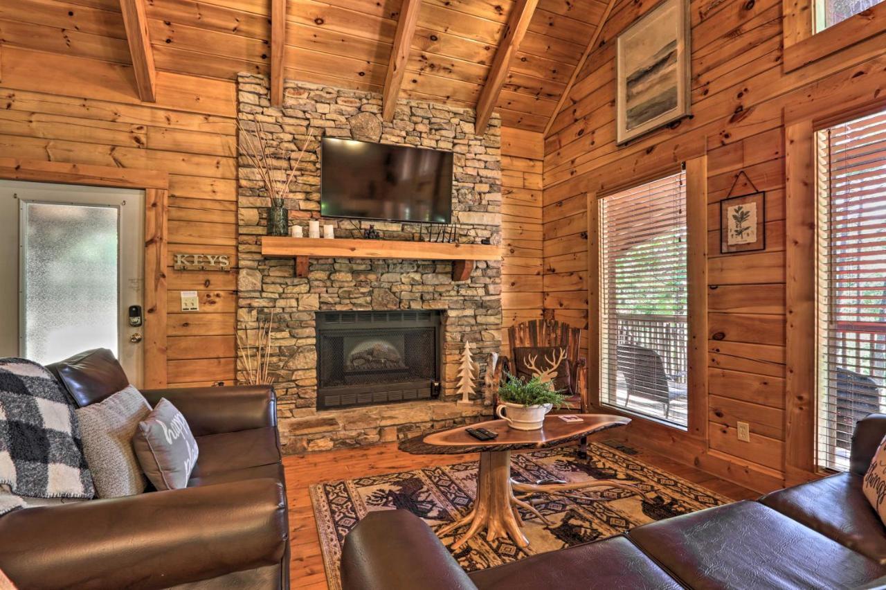 Sevierville Cabin With Deck Minutes To Pigeon Forge Экстерьер фото