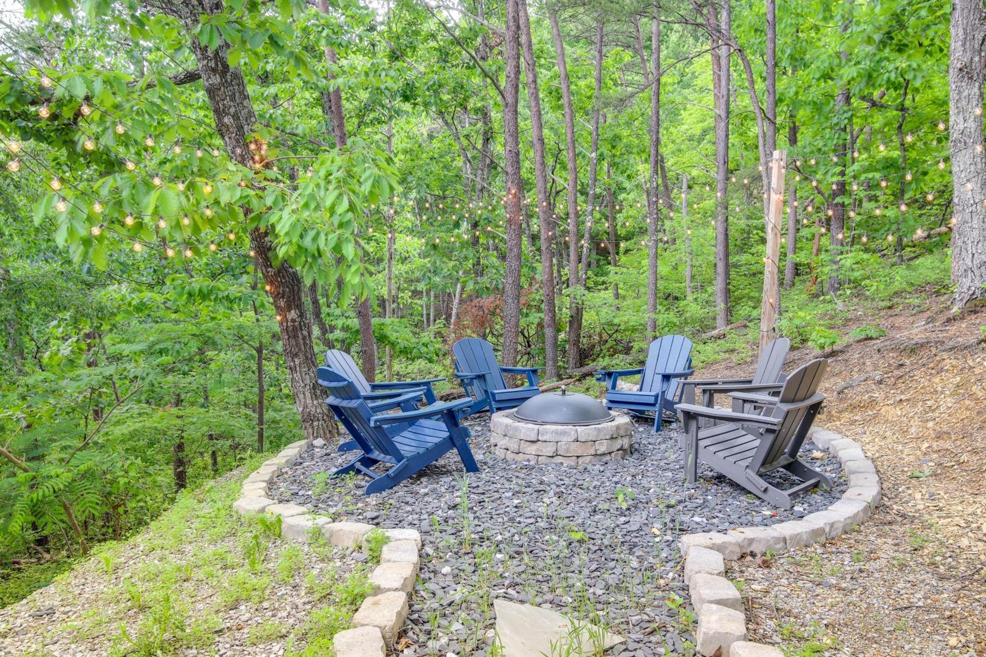 Sevierville Cabin With Deck Minutes To Pigeon Forge Экстерьер фото