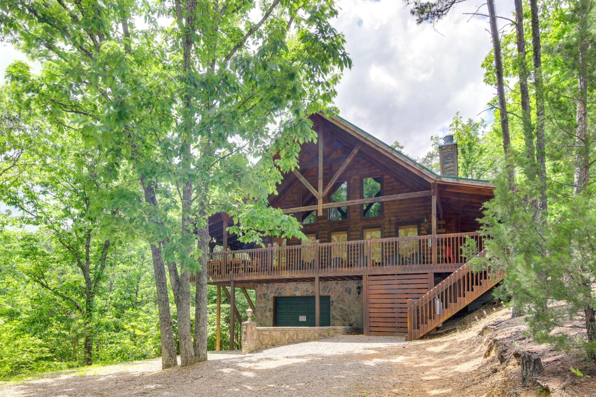Sevierville Cabin With Deck Minutes To Pigeon Forge Экстерьер фото