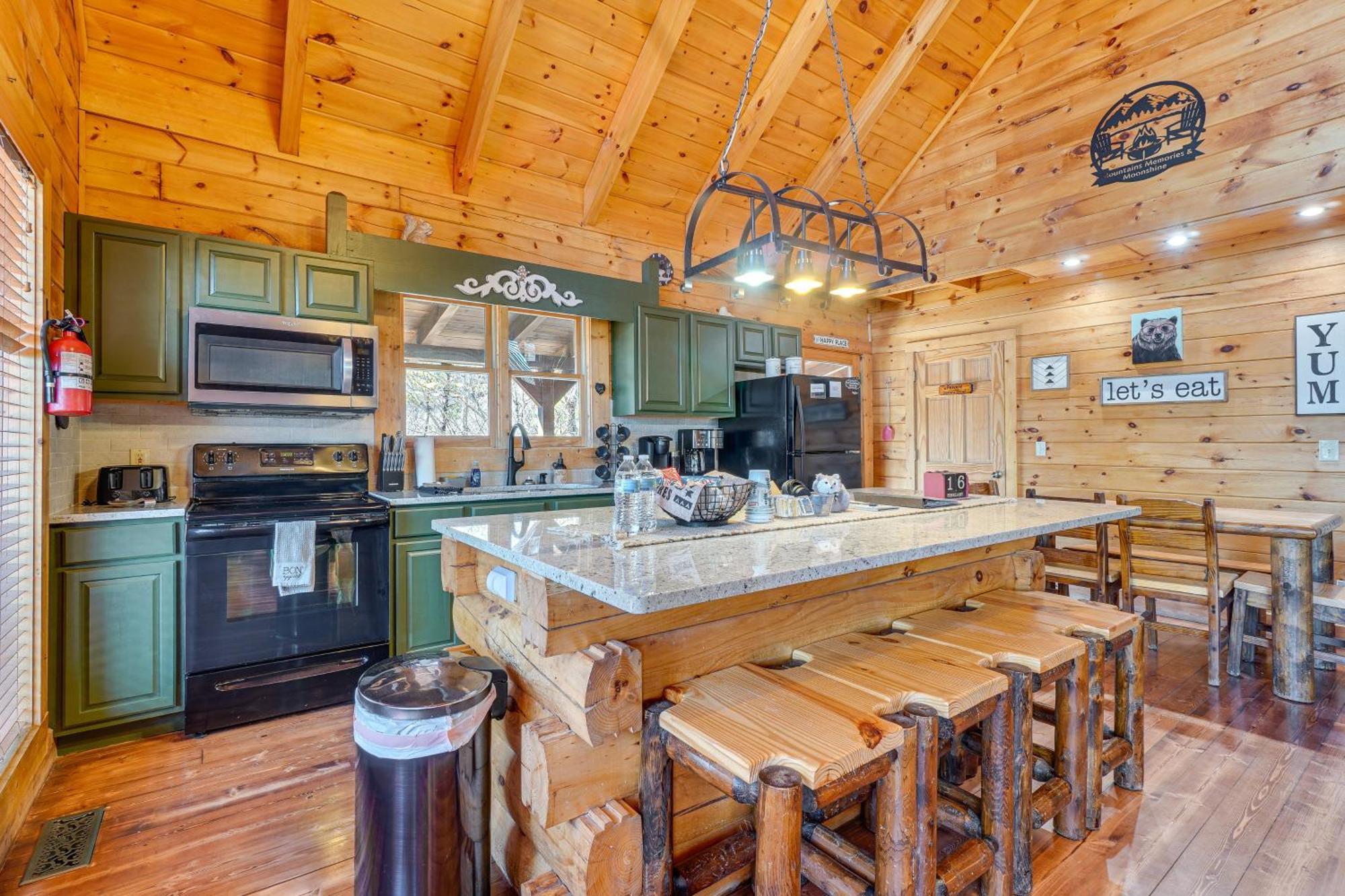 Sevierville Cabin With Deck Minutes To Pigeon Forge Экстерьер фото
