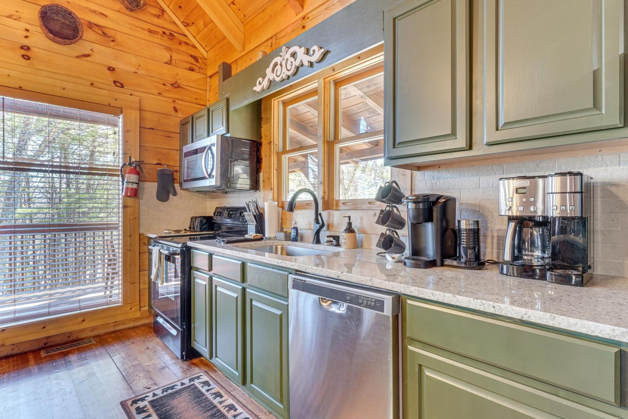 Sevierville Cabin With Deck Minutes To Pigeon Forge Экстерьер фото