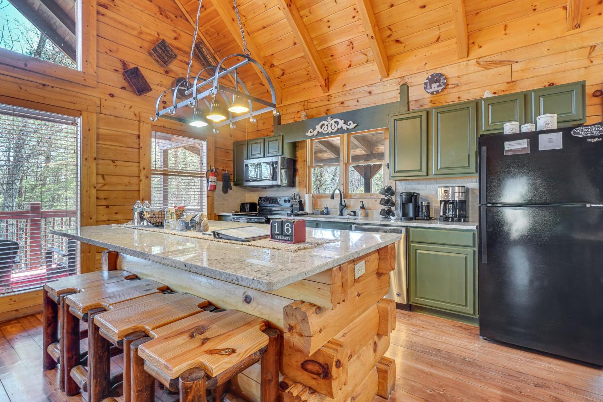 Sevierville Cabin With Deck Minutes To Pigeon Forge Экстерьер фото