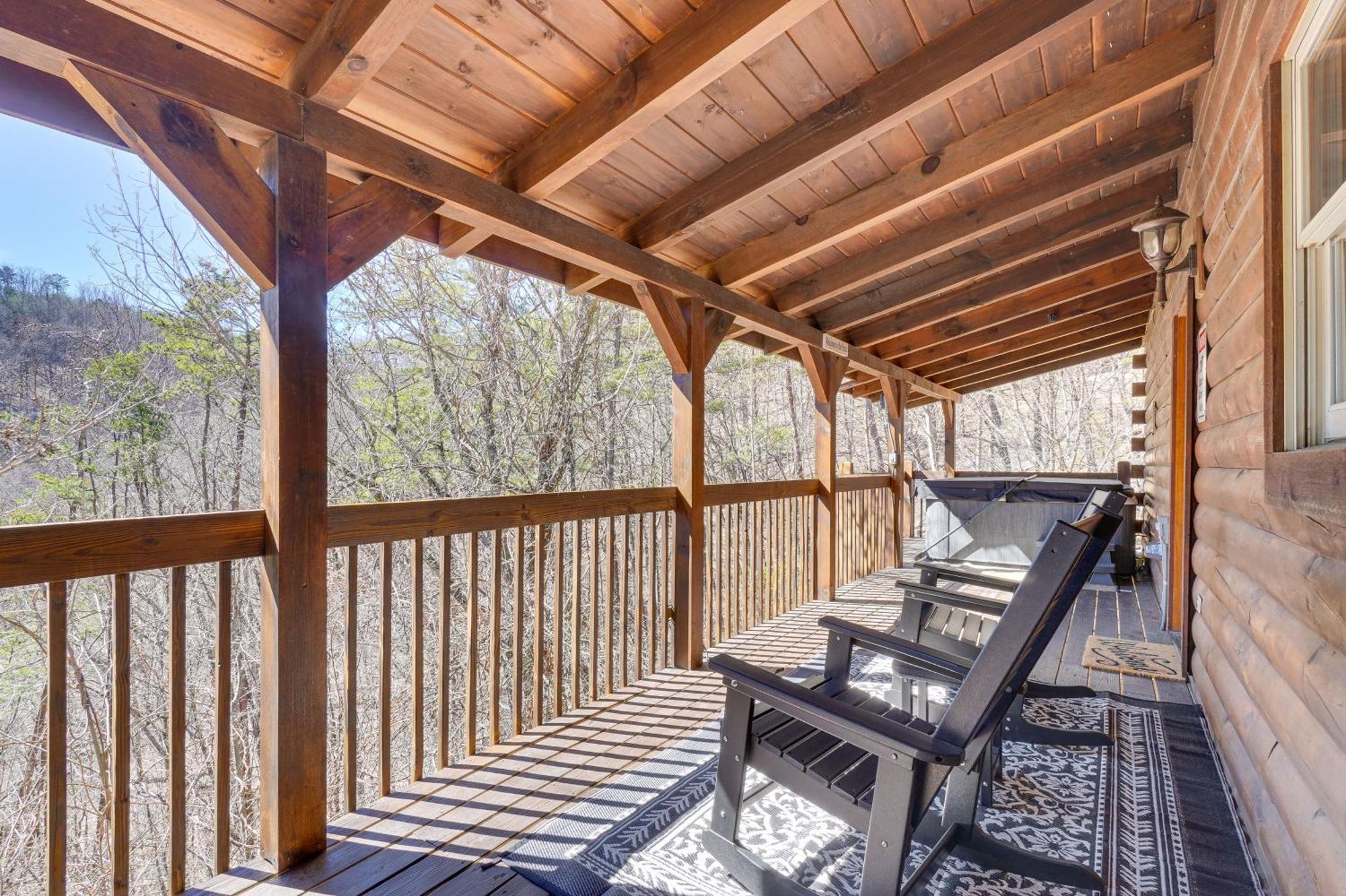 Sevierville Cabin With Deck Minutes To Pigeon Forge Экстерьер фото